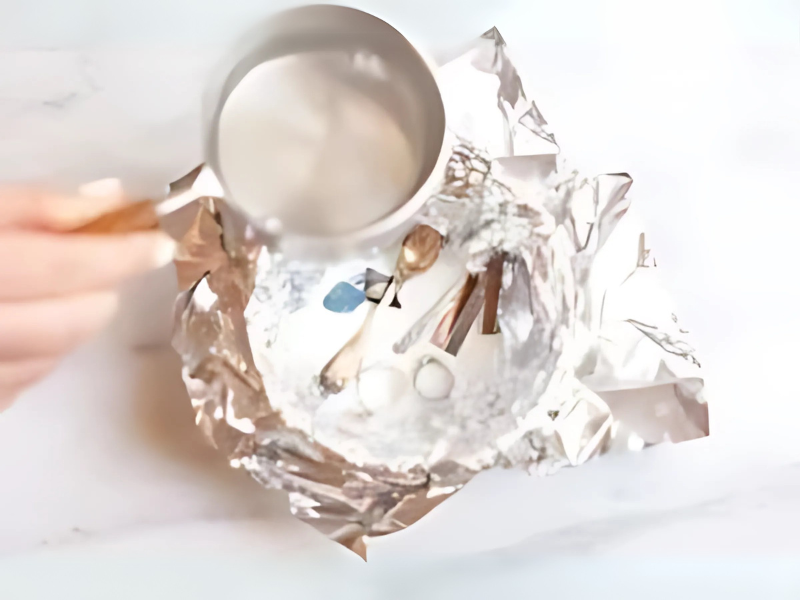 Baking Soda and Aluminum Foil