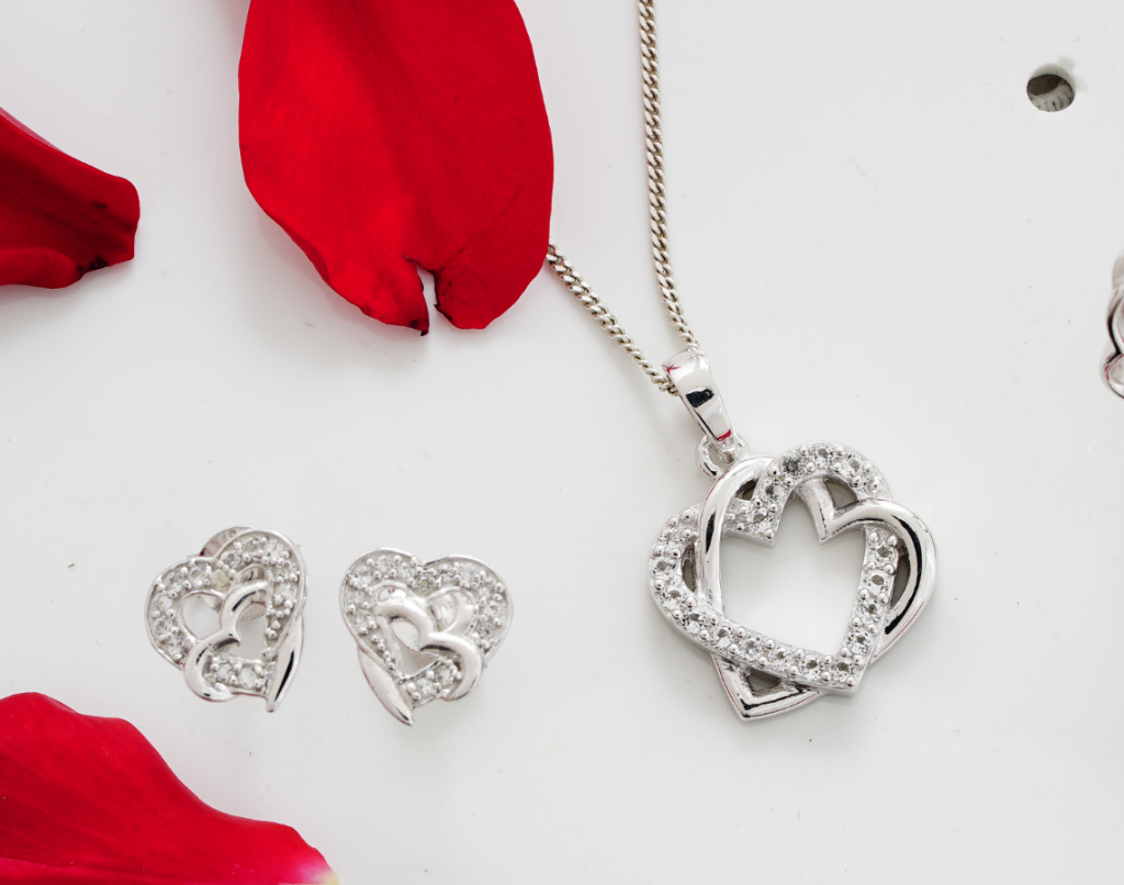 Silver pendent set